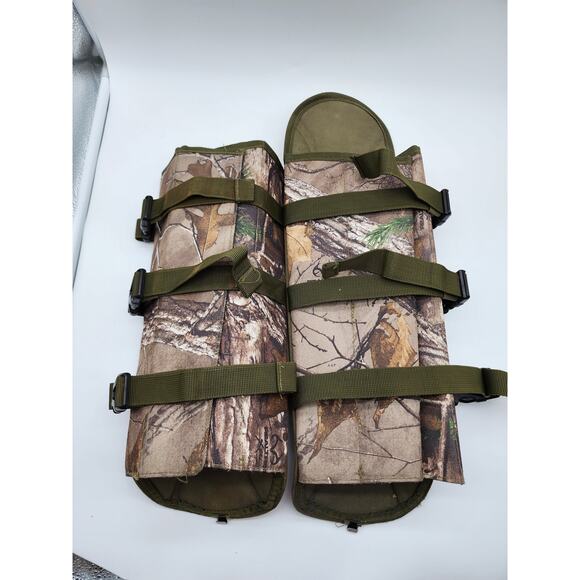 Knight & Hale Snake Gaiters W/ Adjustable Straps and Buckles Realtree Camo - Picture 4 of 6